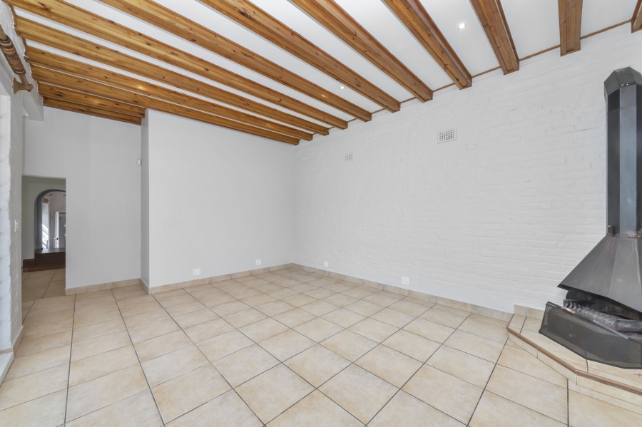 To Let 4 Bedroom Property for Rent in Kenilworth Upper Western Cape